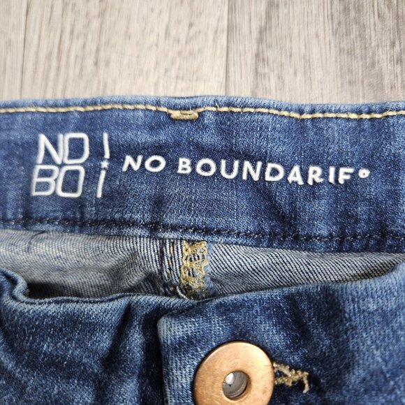 No Boundaries Jeans Womens 13 Blue Medium Wash Stretch Denim Skinny Mid Rise - Picture 4 of 11
